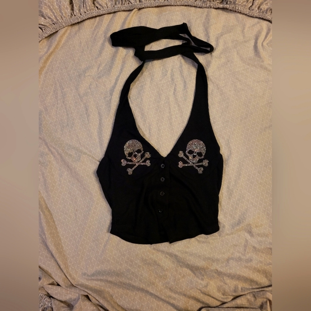 Black halter cropped top. Size small